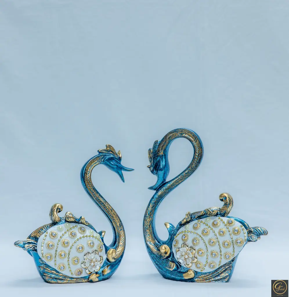 Blue and White Diamond Swan Set2.webp