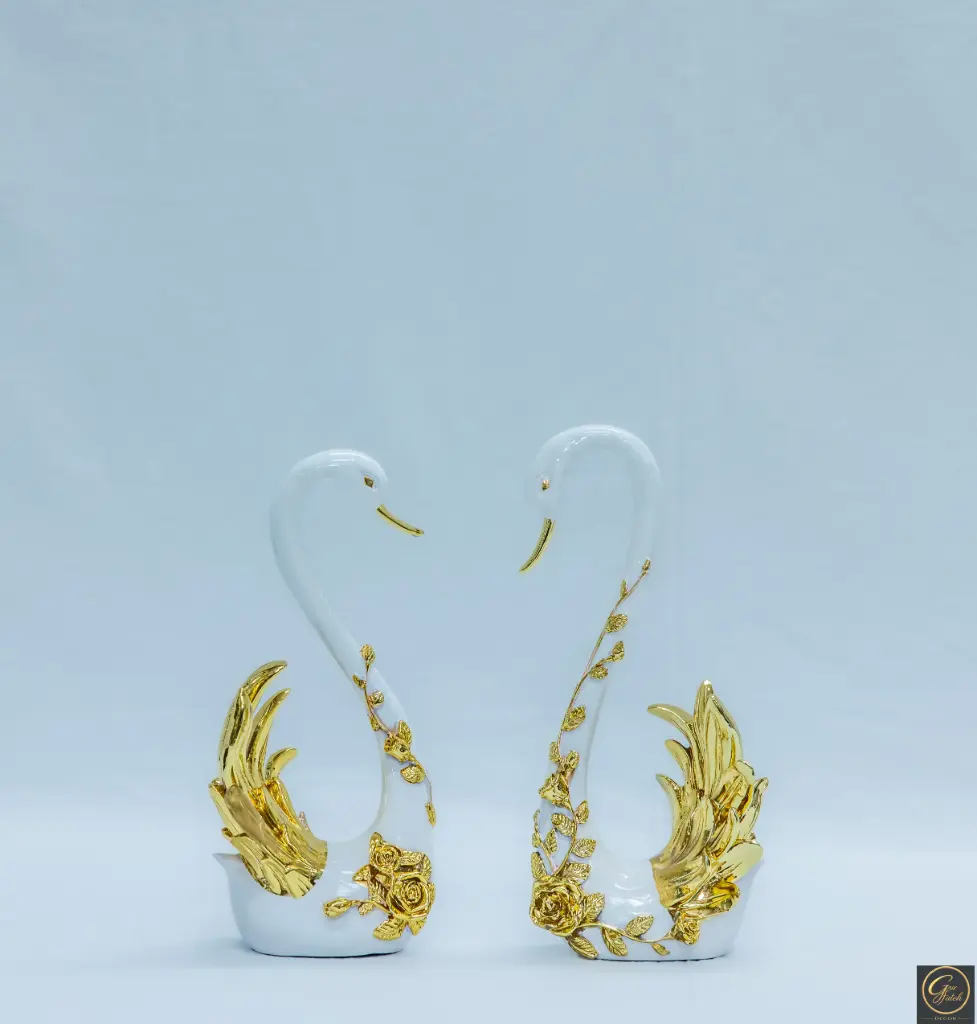 White and Gold Swan Style 1